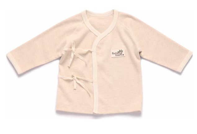 本色源系帶和短袍