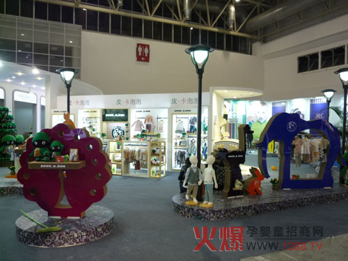 �V��Ӣ�ۼ��F(tu��n)�y��������Ʒ������2013CHIC����������(hu��)