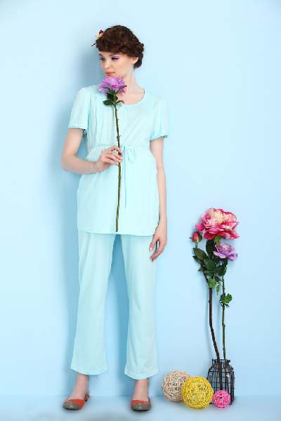 ���������{ɫ�ЋD�b