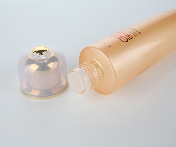 米蘭妮 蝸牛原液雪肌透白清潤水.jpg