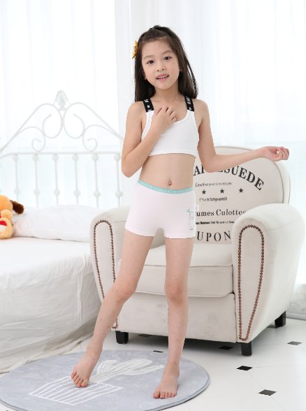 阿瑪熊兒童生態內褲白色藍邊.jpg 阿瑪熊兒童生態內褲白色藍邊.jpg