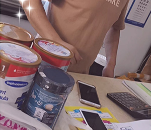 尚博奶粉門店終端展示