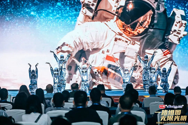 光明致優小分子奶粉新品發布 (4).jpg 光明致優小分子奶粉新品發布 (4).jpg