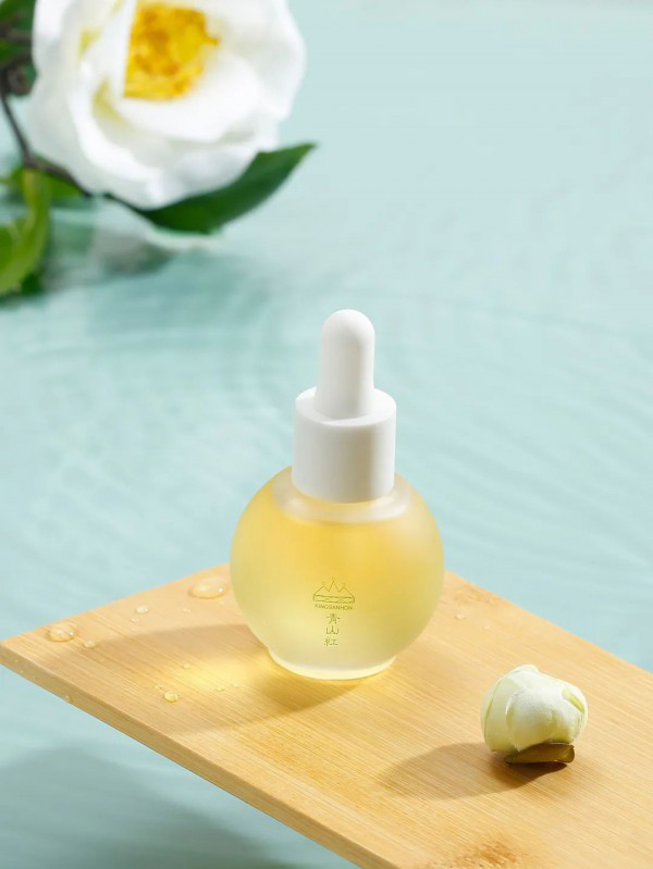 青山紅嬰兒護膚茶油產品展示.jpg 青山紅嬰兒護膚茶油產品展示.jpg