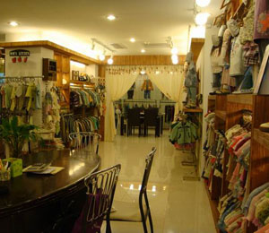 派米迪童裝室內陳列