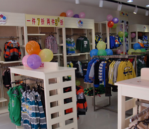 美孩子童裝終端門店展示