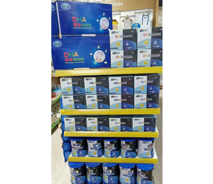 白加黑藥業幼達營養品陳列
