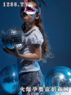 С�����2010����ϵ�����{ɫ���\��