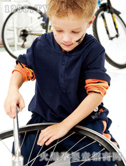 �����ȵ��{ɫ��ͯ���e����