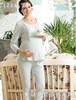 �Є�����ɫ�ЋD����