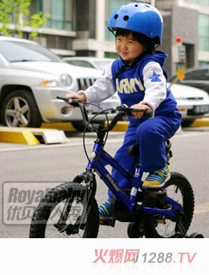 ��ؐ�{ɫ���݃�ͯ����܇