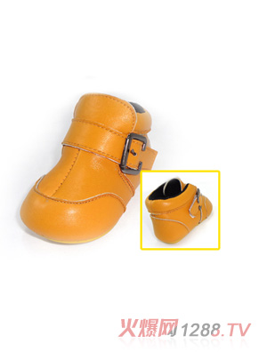 �����׳�ɫ�����냺Ь